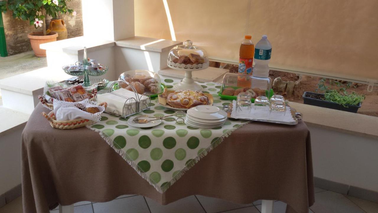 Tra La Montagna E Il Mare Bed & Breakfast Сан Вито ло Капо Екстериор снимка