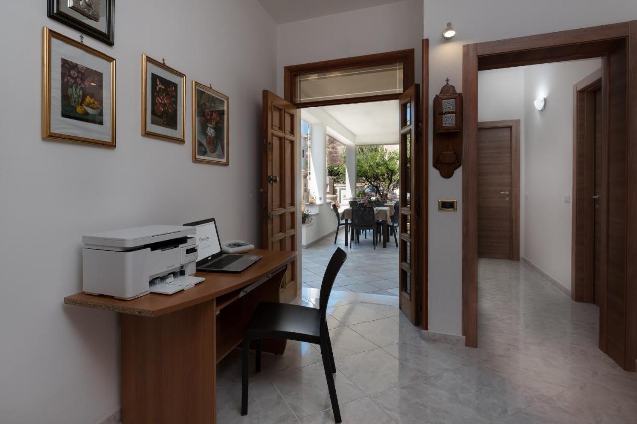Tra La Montagna E Il Mare Bed & Breakfast Сан Вито ло Капо Екстериор снимка