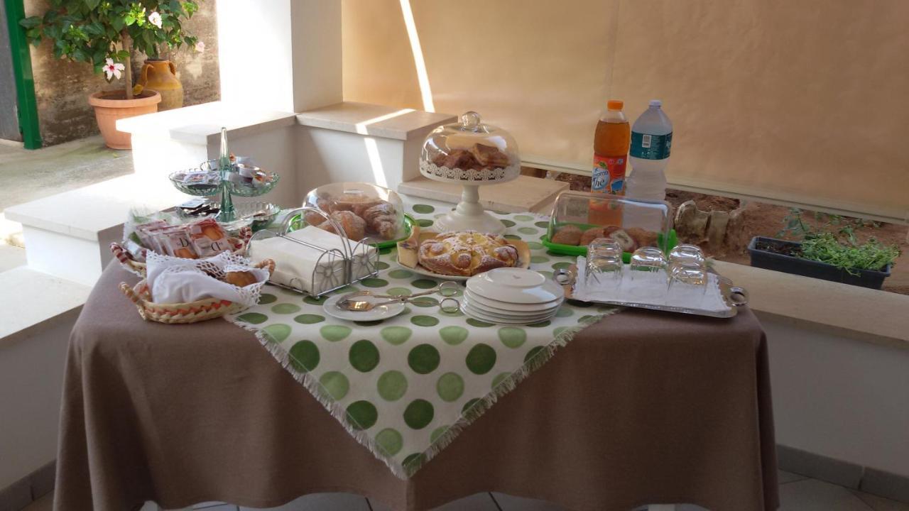 Tra La Montagna E Il Mare Bed & Breakfast Сан Вито ло Капо Екстериор снимка